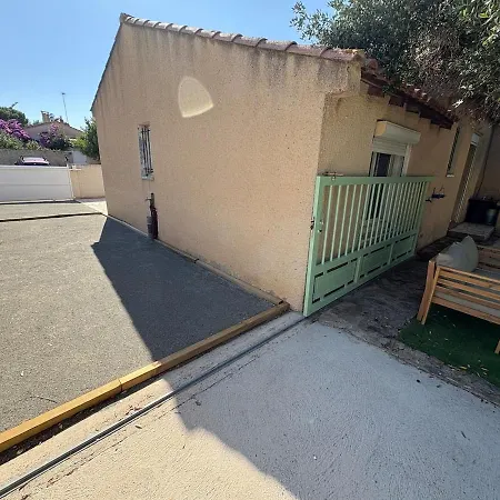 Bignone Piscine Sans Vis A Vis *