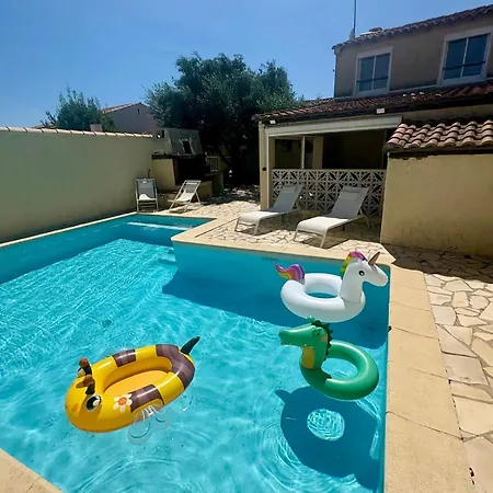 Bignone Piscine Sans Vis A Vis 빌라 *