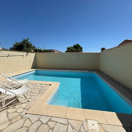 Bignone Piscine Sans Vis A Vis ヴィラ